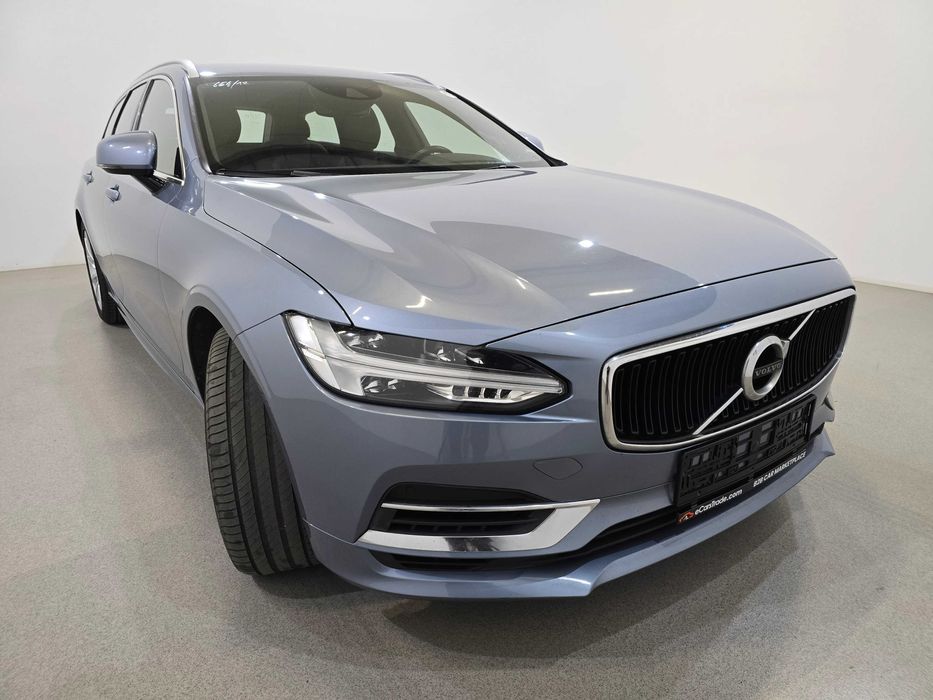 Volvo V90 T8 PHEV Momentum