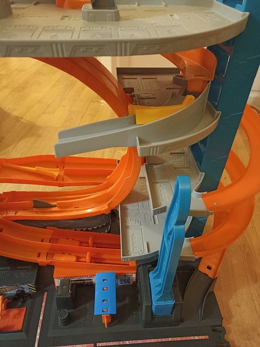 Garaż hot wheels