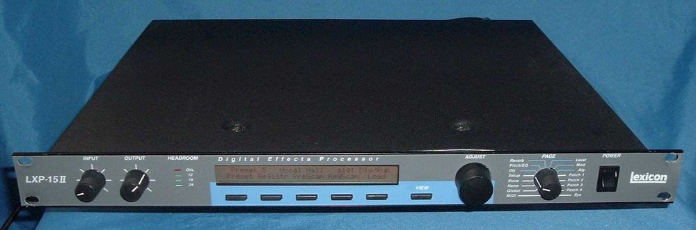 Processador de efeitos Lexicon LXP-15 II