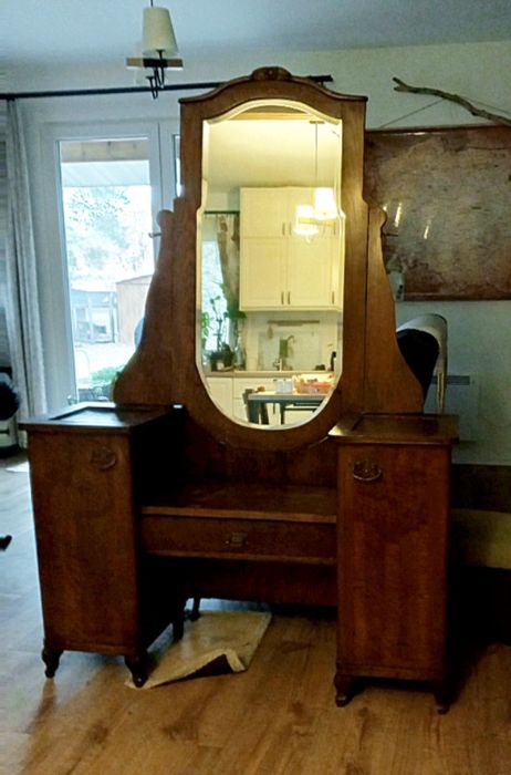 Toaletka przedwojenna