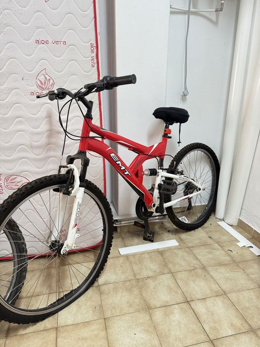Bicicleta BTT EMT 26” – Suspensão Total – Vermelha/Branca