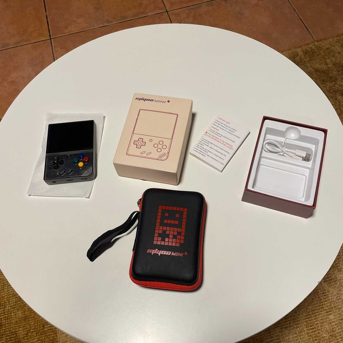 Miyoo Mini Plus + cartão 32gb