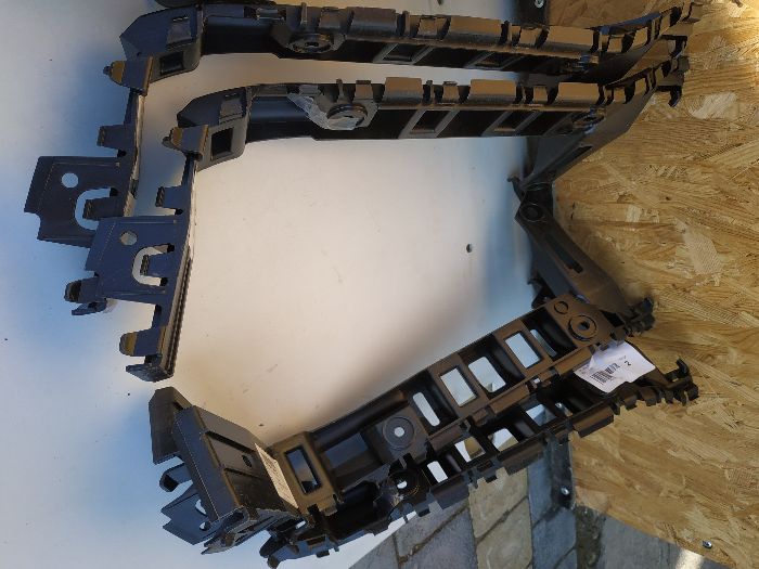 VW T5 Т5 Т6 T6 GP Кріплення направляюча заднього бампера крепление