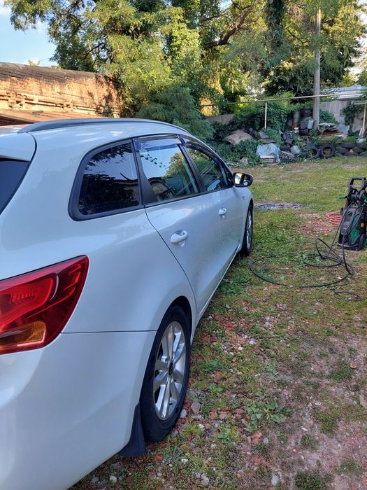 Продам Kia Ceed II 2013 год