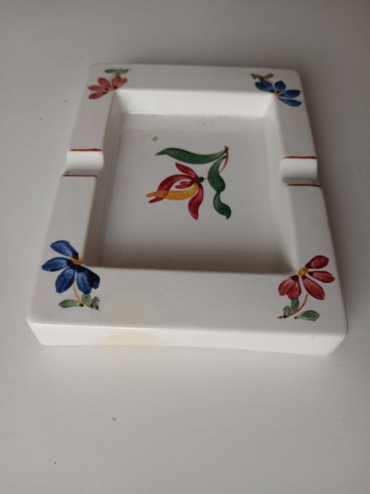 Cinzeiro pintado à mão