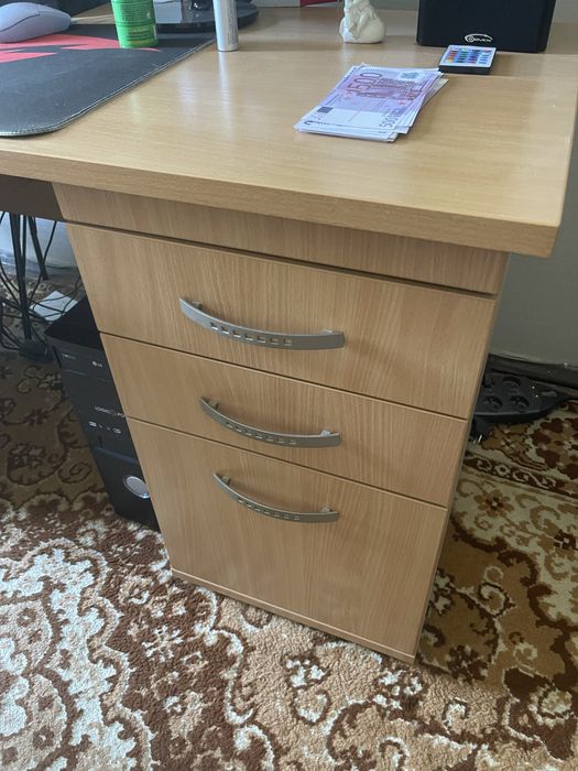 Письменный стол дсп