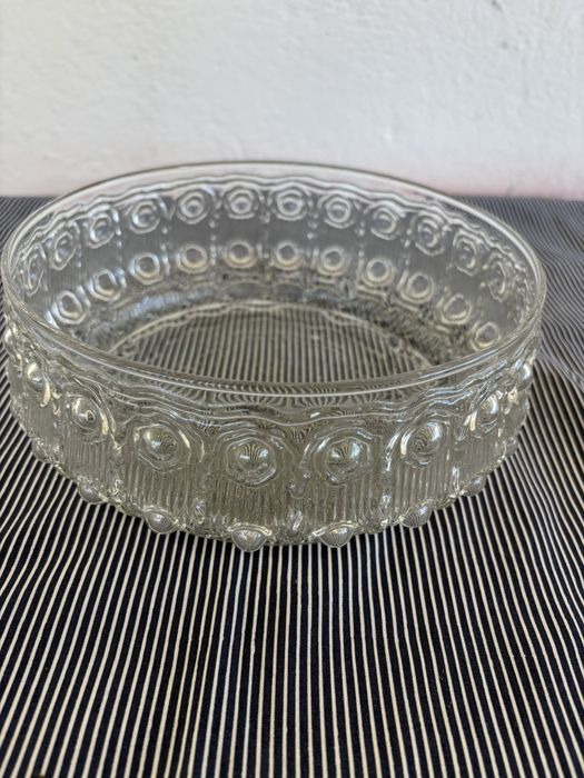 Conjunto saladeira + 6 taças