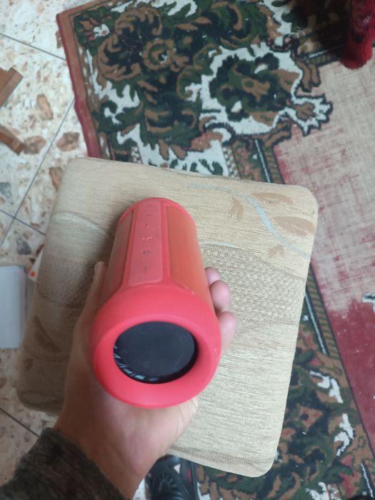 Sprzedam głośnik bezprzewodowy Bluetooth model Charge2+