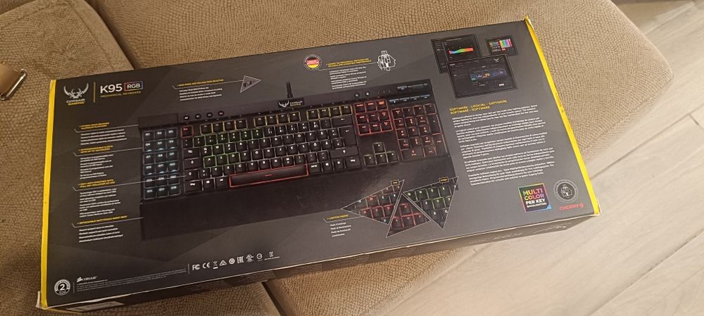 Corsair K95 Cherry470326837689067521