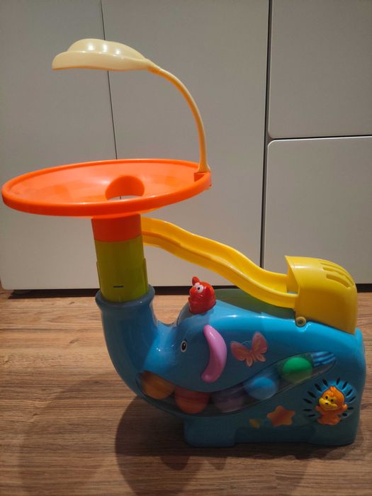 Dumel Discovery, Słonik, fontanna z piłeczkami, zabawka interaktywna