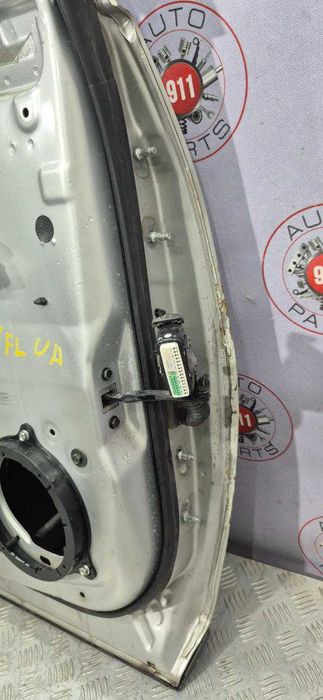 Двері передні ліві (має дефект) на Nissan Murano Z51 2009-2014