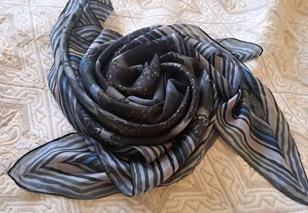 Платок клен.лист 100%silk. Винтаж.