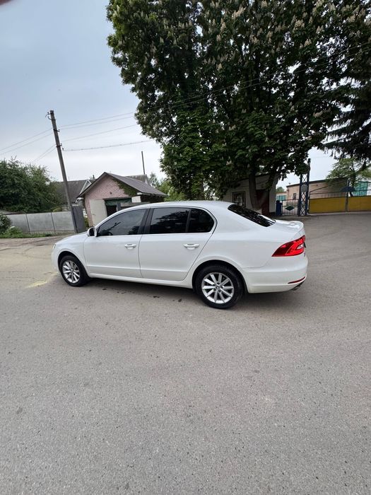 Skoda Superb 2014 VIN TMBAB43T3EB301028 фото оголошення 7 з 24