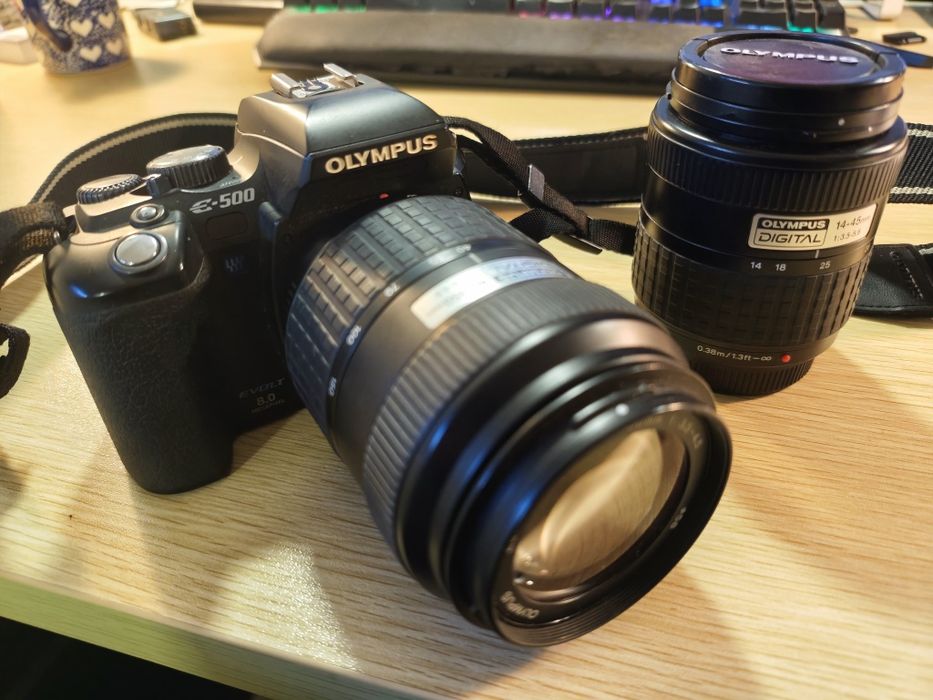 Olympus evolt  e-500 lustrzanka, dwa obiektywy, karta pamięci, torba