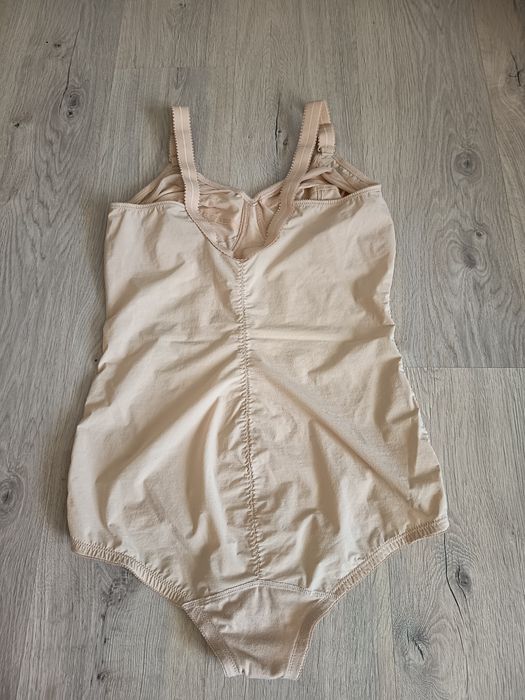 Nowe body wyszczuplające modelujące 90 D playtex beżowe