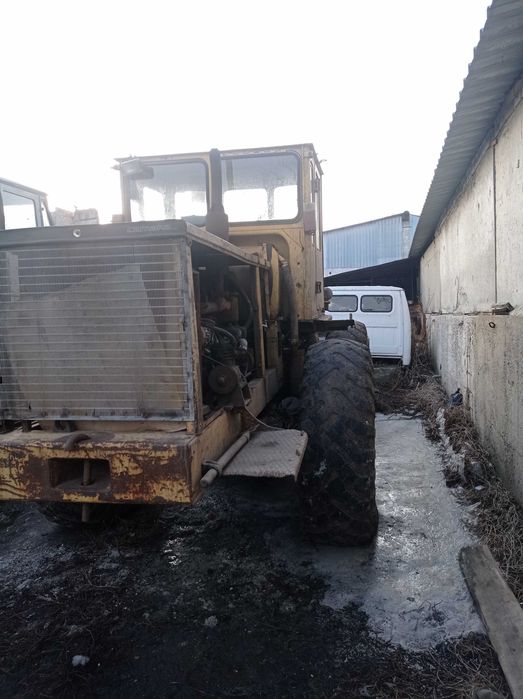 Продам фронтальний навантажувач то18. Стан робочий.