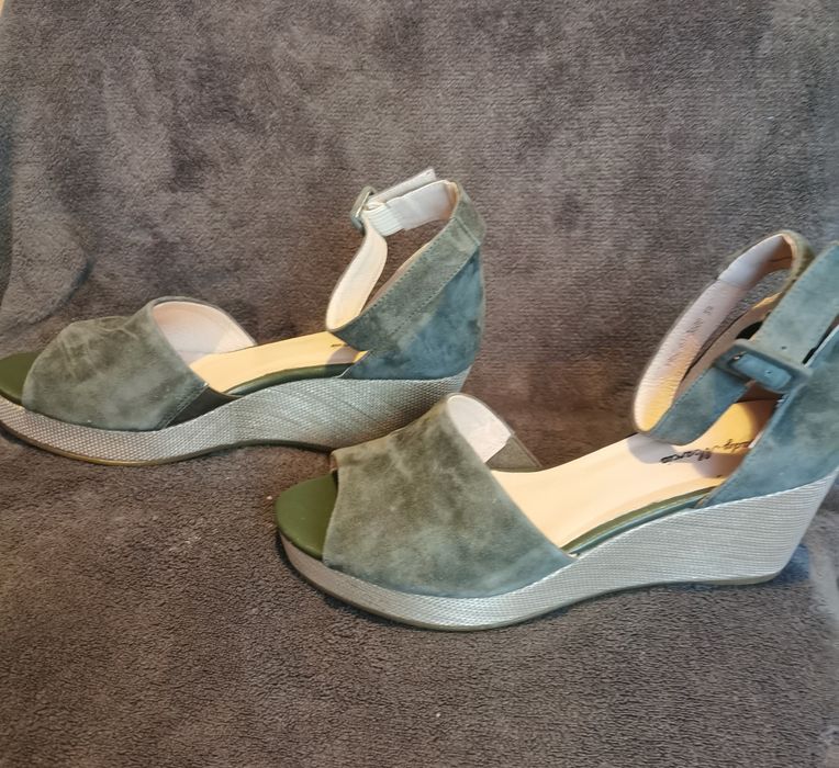 Жіночі босоніжки