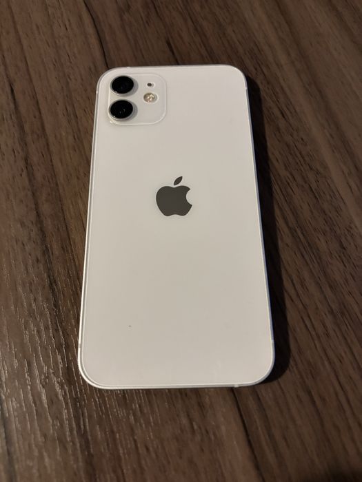 Продам Iphone 12