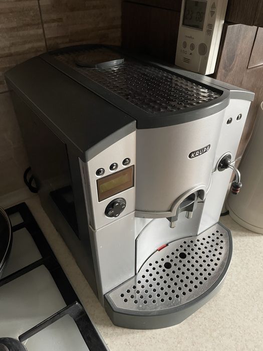 автоматична кавоварка Krups Orchestro FNF2