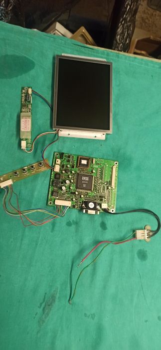 LCD com placa de ligaçao ao computador
