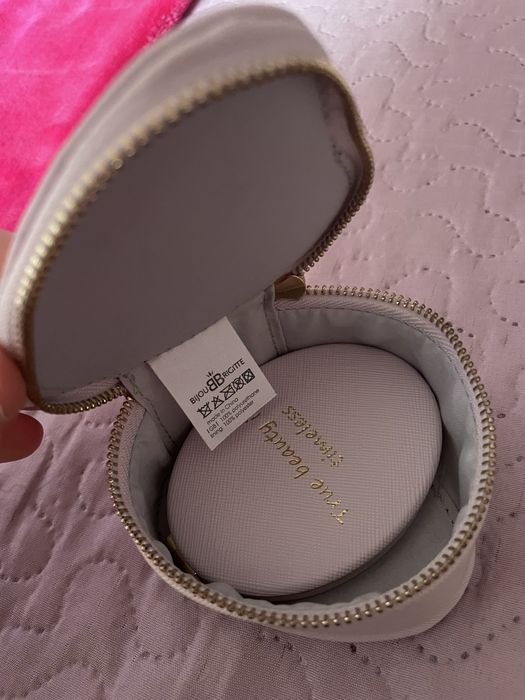 Conjunto de espelho e bolsa