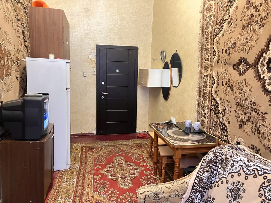 Льва Толстого/Нежинская. Центр, комната в комуне