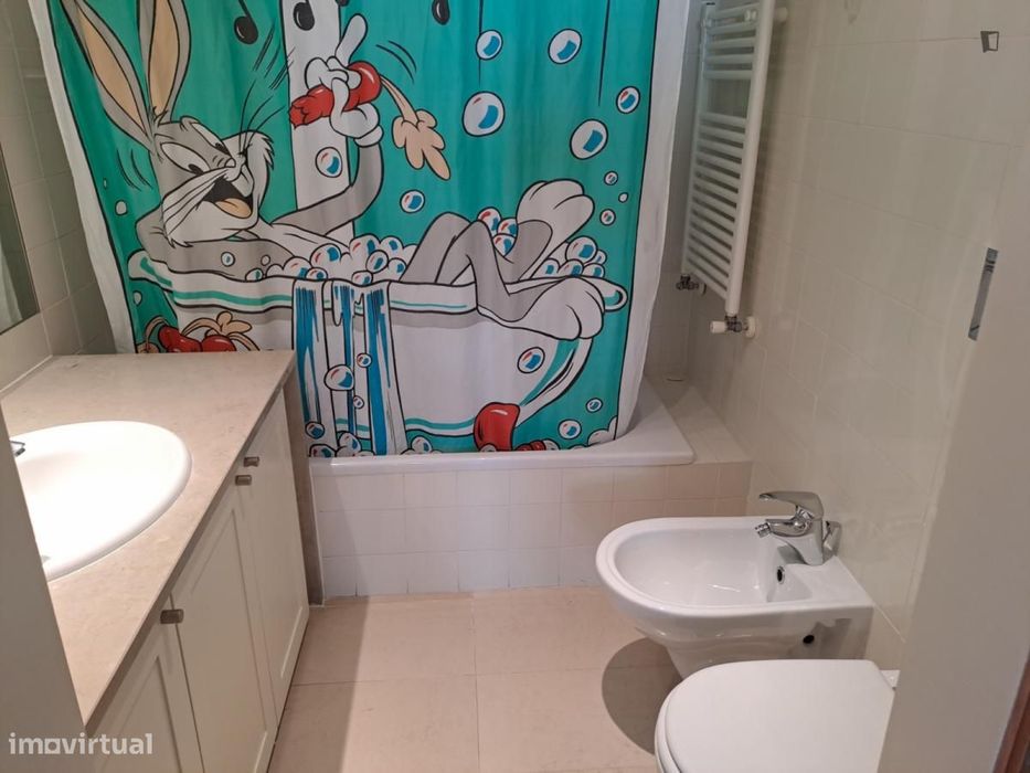 Quarto - localizado em Lumiar Lisbon