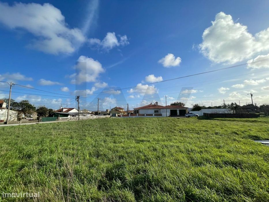 Terreno à Venda com 1.370 m2 | Rua do Estreito, Coimbrão (Leiria)