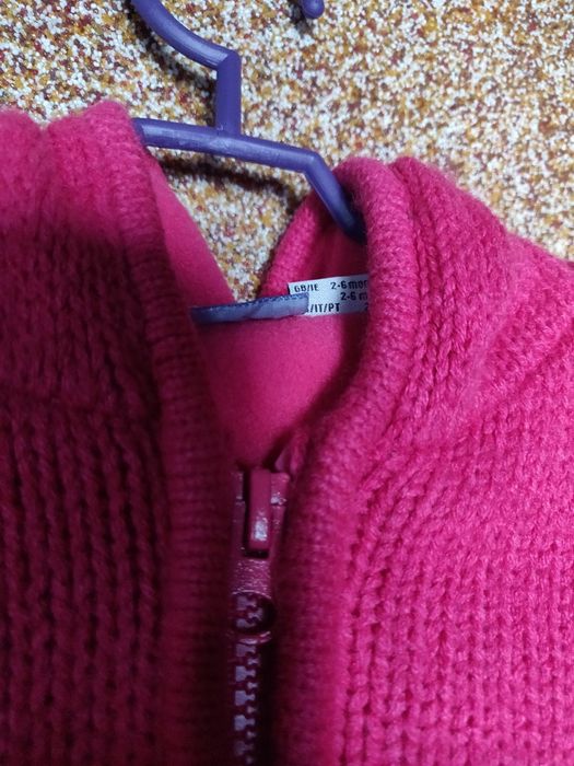 Różowy sweterek dla dziewczynki 2-6m-cy