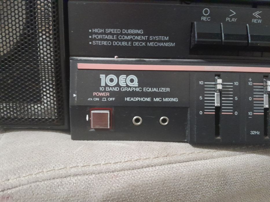 Radio cassete antigo