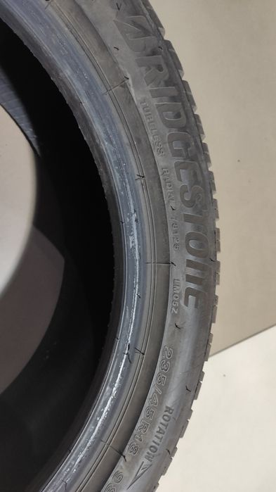Зимова шина Bridgestone Blizzak LM005