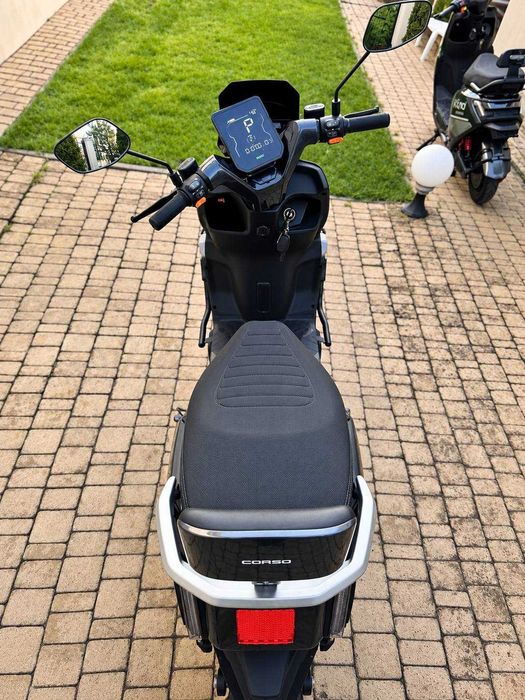 Corso Kano 2000W 30 a Lifepo4/30A 72v 2026 електроскутер Чорний