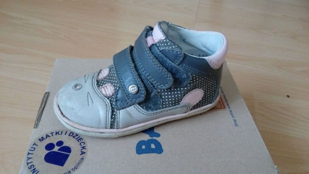 Buty dla dziewczynki BARTEK