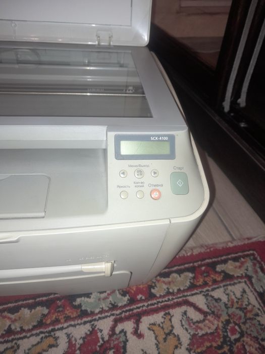 Продам то что на фото Samsung scx-4100