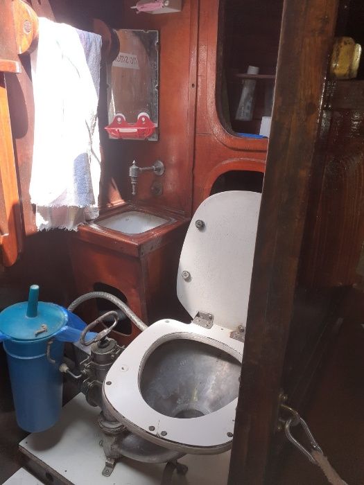 продам вітрильну / парусную яхту