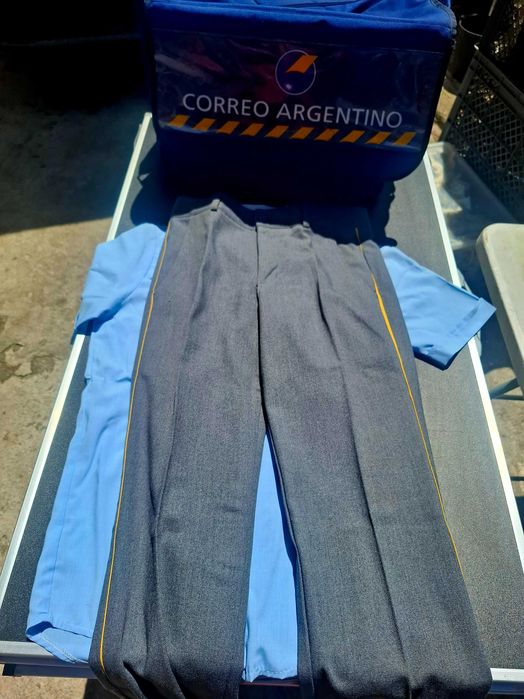 Fardamento e mala de correios Argentina