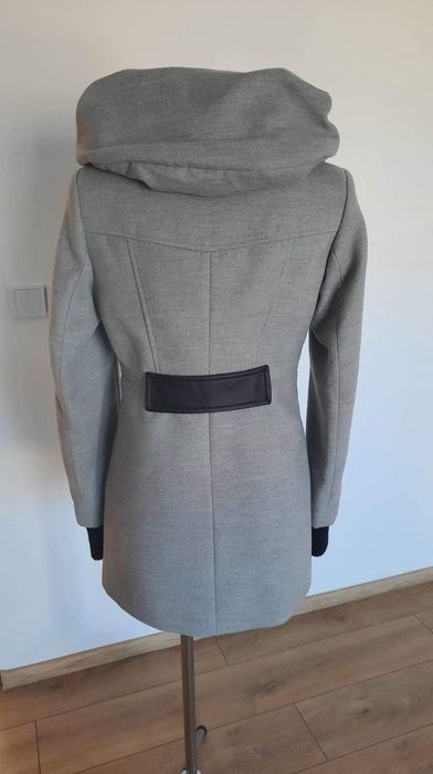 Nowy płaszcz zimowy rozmiar M
