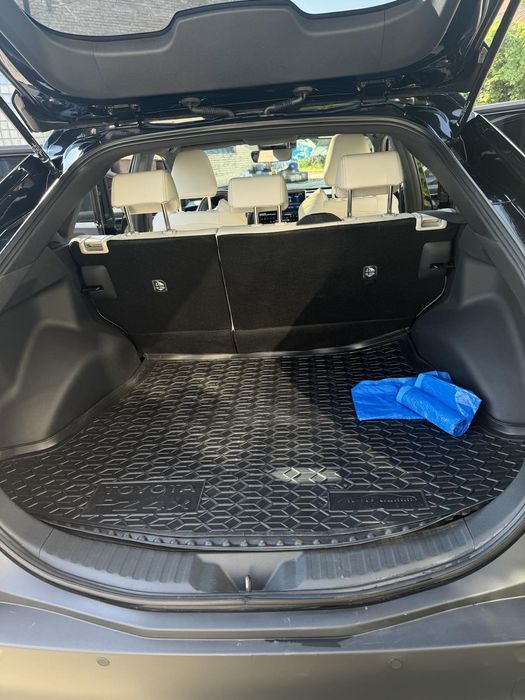 Продам тойоту BZ4x 2023