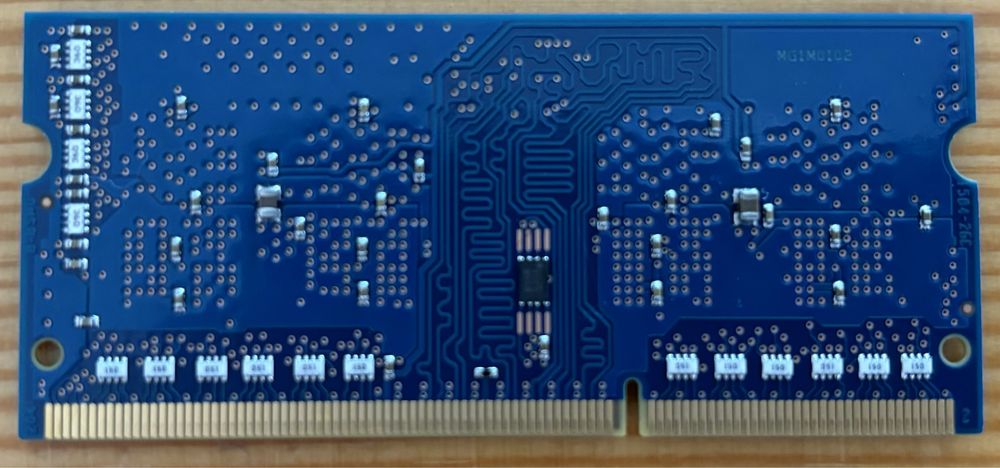 Модуль оперативної памʼяті Hynix PC3L 2Gb