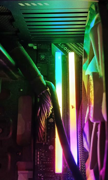 Corsair DDR5 7200 32GB, Patriot Viper DDR4 4400 16GB