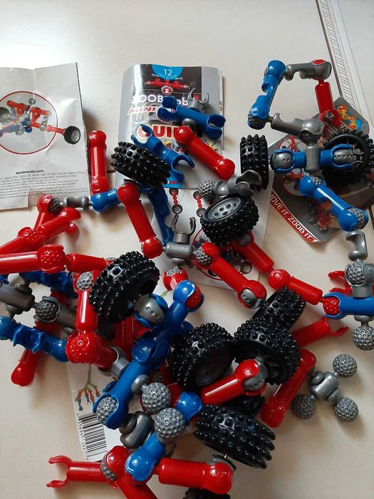 Продам конструктор ZOOB Guide Racerz багато деталей