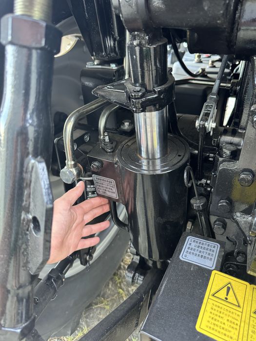 Трактор ENEY TB1054 з кондиціонером 2025р