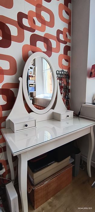 Toaletka Hemnes Ikea