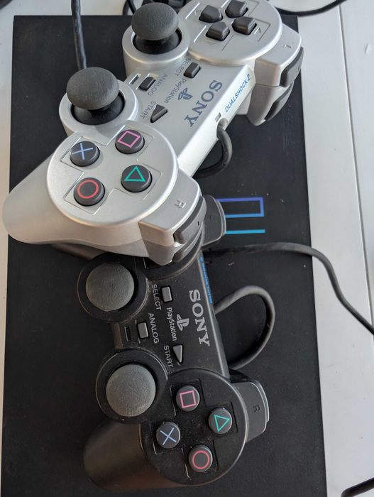 PlayStation 2 em excelente estado