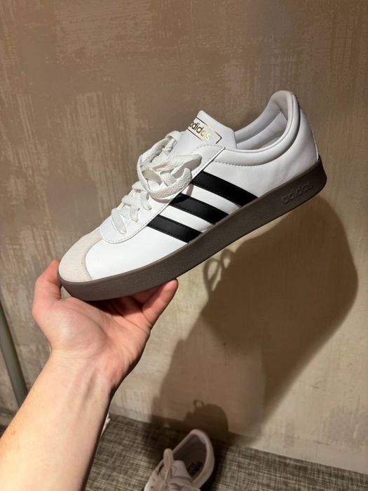 Кроссовки adidas
