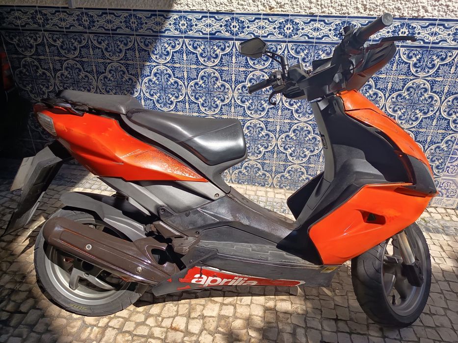 Mota scooter Aprilia 50