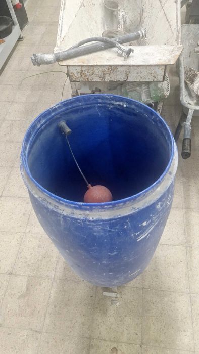 Maquina para reboco e estuque projetado