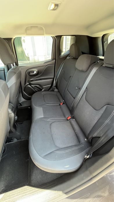 Jeep Renegade T 1.0 de garagem