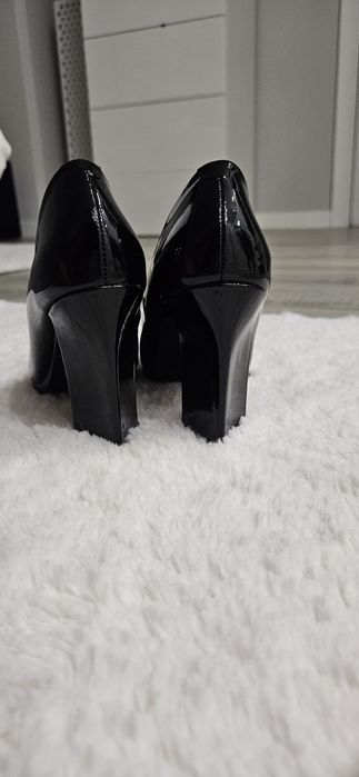 Sapatos verniz Geox