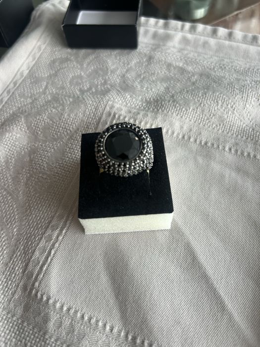 Anel prata contrastado